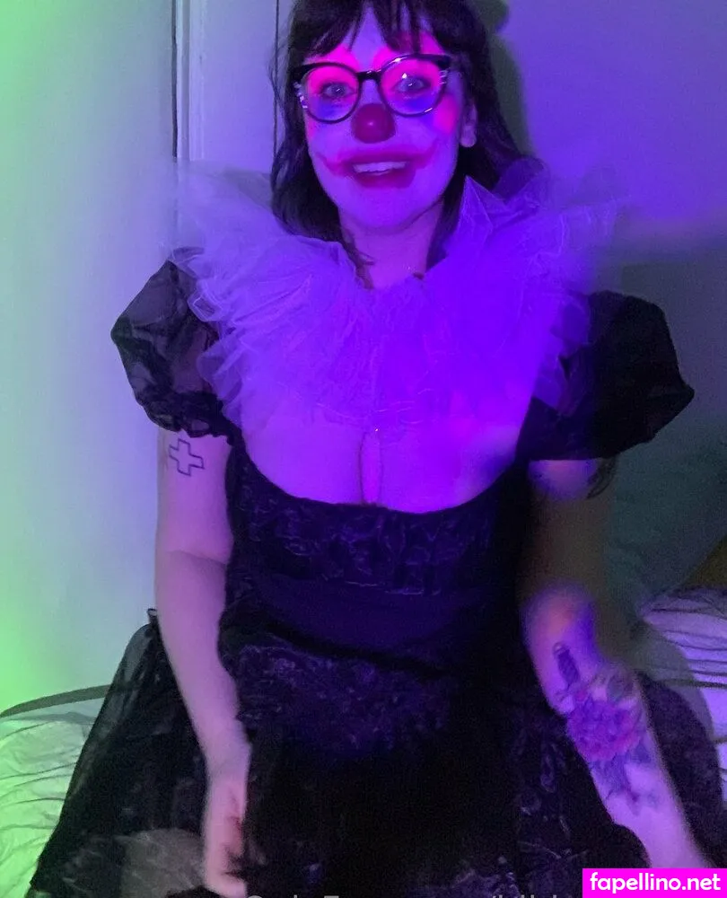 burgleinfernal, hildacrumblefree Nude Leaked OnlyFans Photo #uM9SCWCWgi