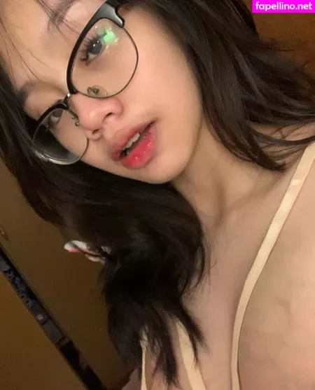 Hilixlie OnlyFans Thumbnail #1iuWIlI8FI