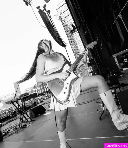 Hinds OnlyFans Thumbnail #0wWA3VkKLQ