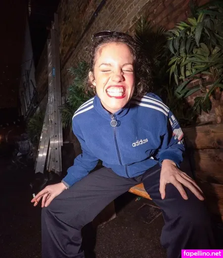 Hinds OnlyFans Thumbnail #d0NyXatn50