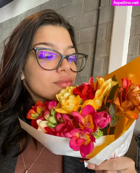 Hinnatadelucca 1 OnlyFans Thumbnail #5xTkSfiKNp
