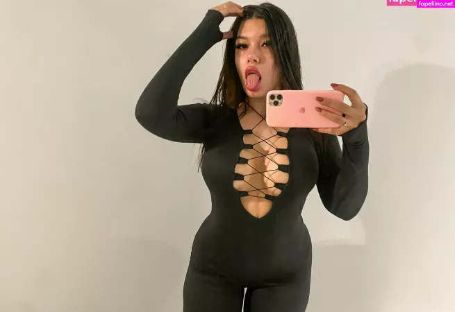 Hinnatadelucca 1 OnlyFans Thumbnail #LNB9Tw17a3