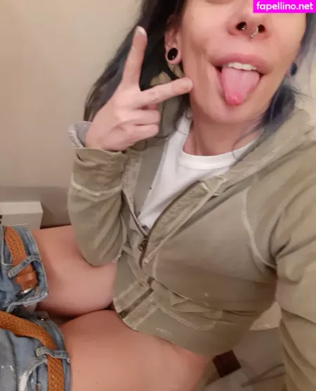 Hippiefeet23 OnlyFans Thumbnail #aFar3nGGHO