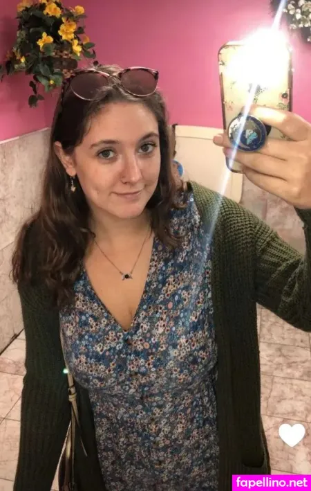 Hippiehaleyy Main Profile Photo