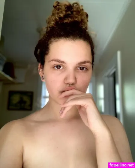 Hippiekitten 420 OnlyFans Thumbnail #NRWf4rimPT