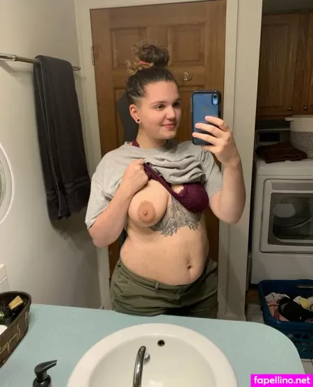 Hippiekitten 420 OnlyFans Thumbnail #QWoRduMYNM