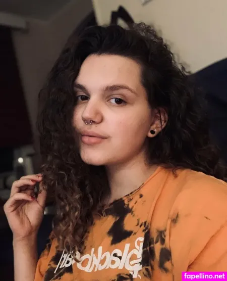 Hippiekitten 420 OnlyFans Thumbnail #lhr8q59EtU