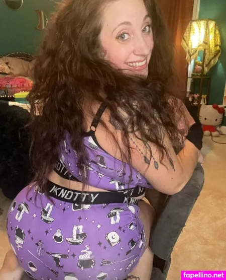 Hippyvixxen OnlyFans Thumbnail #oK2pPWkyau