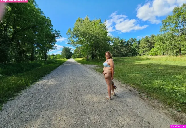 Hipsandcurves75 OnlyFans Thumbnail #o10qAbb8Er
