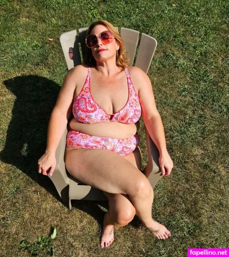 Hipsandcurves75 OnlyFans Thumbnail #z0SlhbOg6i