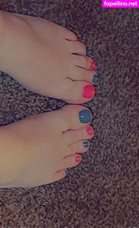 His Sexqueen4200 OnlyFans Thumbnail #4bKDTxJqah