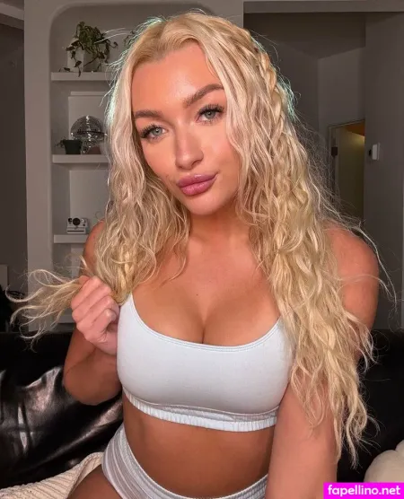 Hiserenafox OnlyFans Thumbnail #GCyx7vg3h9