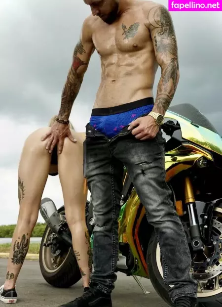 Hisnherobsessions OnlyFans Thumbnail #9URjCpgps4