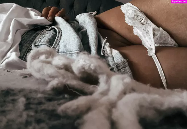 Hitherebrooke OnlyFans Thumbnail #KkVrmoKTe9