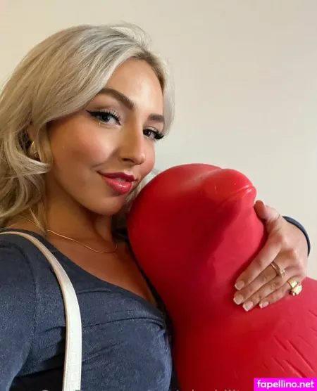 Hitheremiami OnlyFans Thumbnail #JqHiN7CsXH