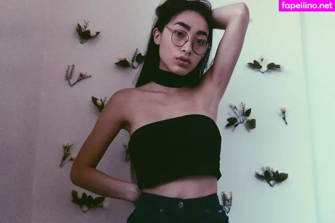Hitomi Mochizuki OnlyFans Thumbnail #VOqpg1Ehy6
