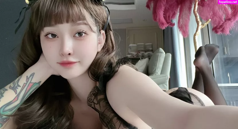 Hitomi Songyuxin OnlyFans Thumbnail #HxDhkswbwX