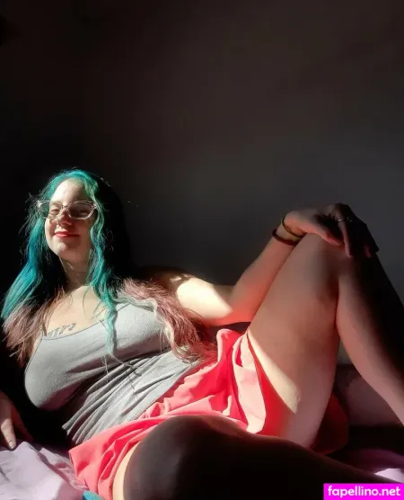 Hksmilf90 OnlyFans Thumbnail #NBwIFuR76v