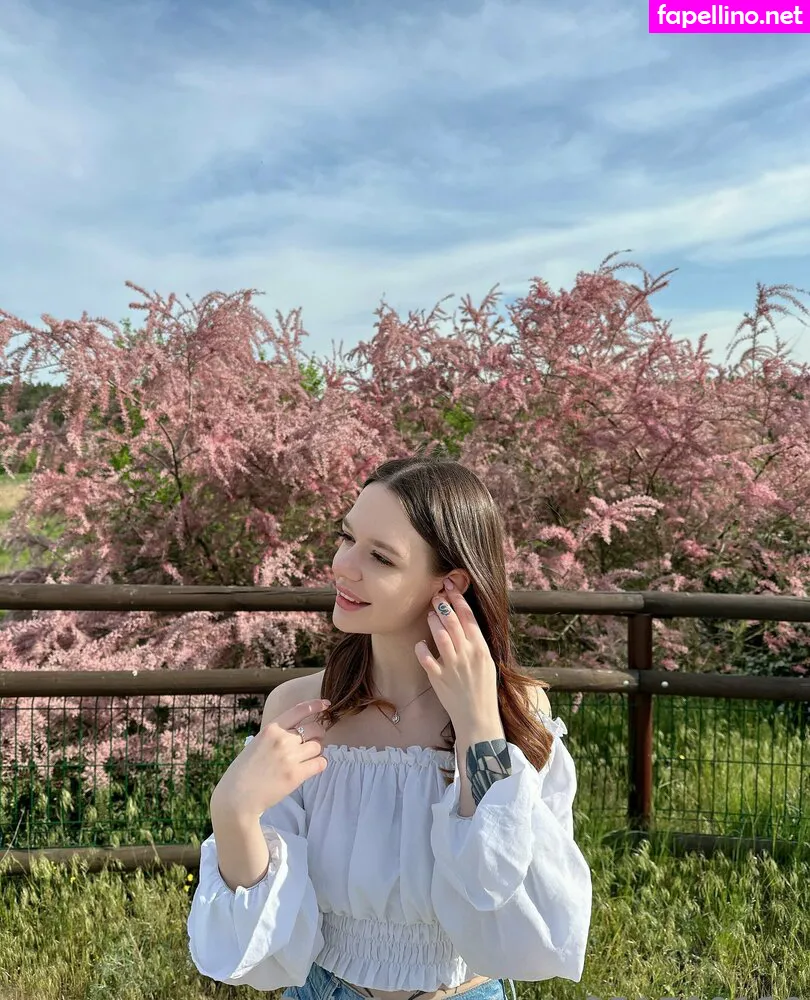 Holly_Bible, ho11y.__, ho11y_girl Nude Leaked OnlyFans Photo #0POB4cYkzJ
