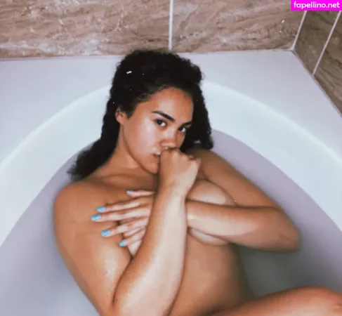 Hoehuxtable OnlyFans Thumbnail #hmWGIYoYbX