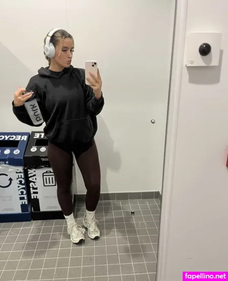 Hol Grace OnlyFans Thumbnail #g2bePZI3OO