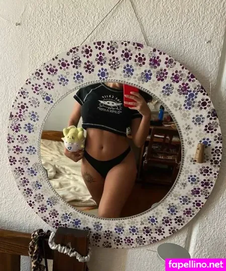 Holi Beibi OnlyFans Thumbnail #4kiKbw2xjj