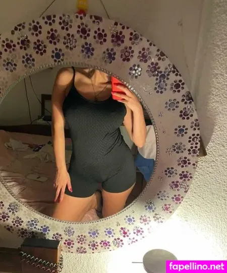 Holi Beibi OnlyFans Thumbnail #9pBB9UcCn8