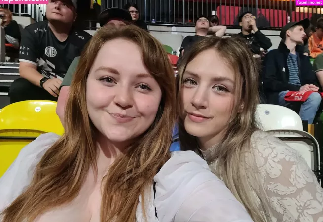 Holiwhirl OnlyFans Thumbnail #V4rBueWyyM