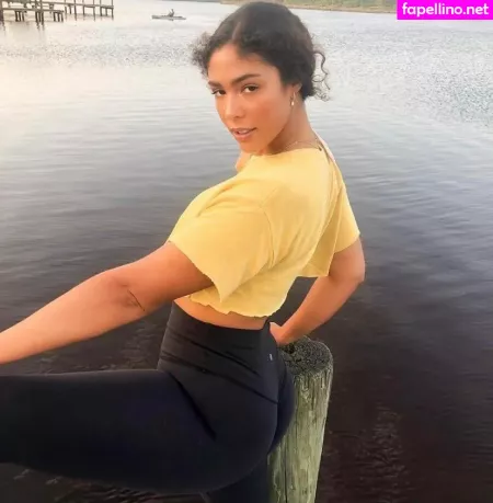 Holland Hoelland OnlyFans Thumbnail #mUxNzAvFdE