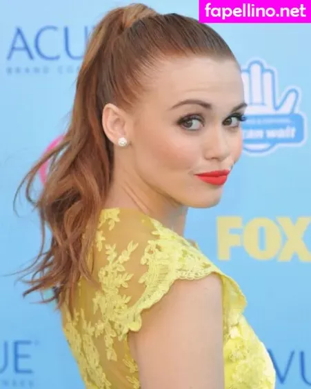 Holland Roden OnlyFans Thumbnail #BjhNXNMms4