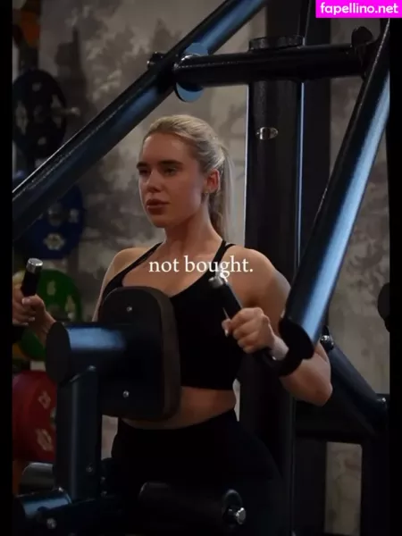 Hollaura OnlyFans Thumbnail #ulUkkE5OGi