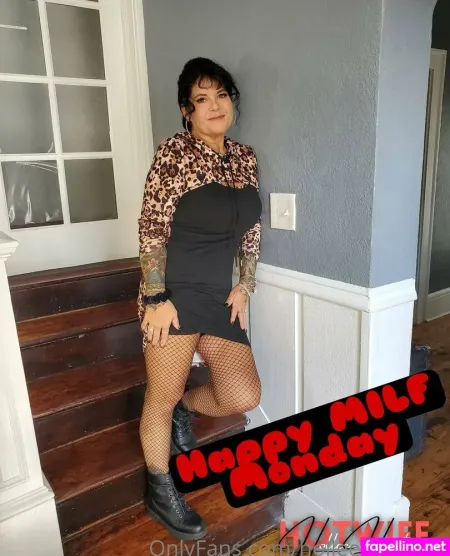 Hollee Huntress OnlyFans Thumbnail #7iVJ4NTLgm