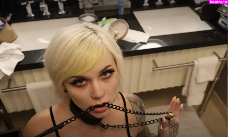 Holli Marie OnlyFans Thumbnail #HU9fFXGtVi