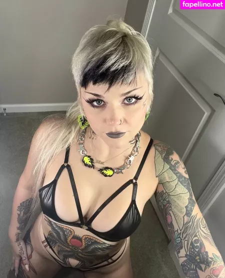 Holli Marie OnlyFans Thumbnail #RwzVpKbTu8