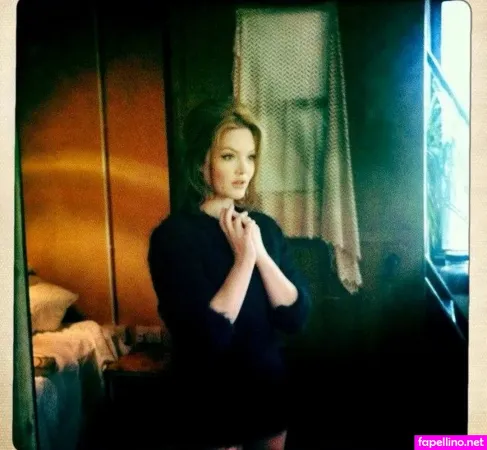 Holliday Grainger OnlyFans Thumbnail #Z3QMDcMcGI