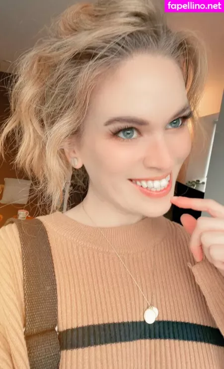 Hollie Bennett OnlyFans Thumbnail #pxyuGnnm1z