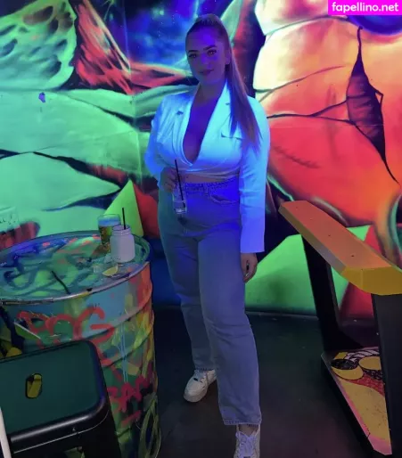 Hollie H OnlyFans Thumbnail #43tjEuxYhL