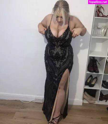 Hollie H OnlyFans Thumbnail #50U6igm8pS
