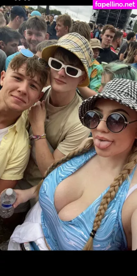 Hollie H OnlyFans Thumbnail #U5gqYstaHf