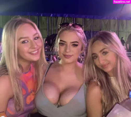 Hollie H OnlyFans Thumbnail #fRc8yk3Qat