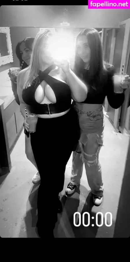 Hollie H OnlyFans Thumbnail #iWn5ytuT5U