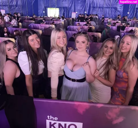 Hollie H OnlyFans Thumbnail #ug5w4Cn7B5