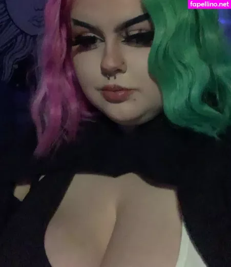 Hollie Jones OnlyFans Thumbnail #UOd9IIKEJA
