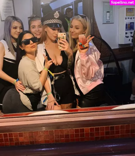 Hollie Rutter OnlyFans Thumbnail #W5Umu3x09W