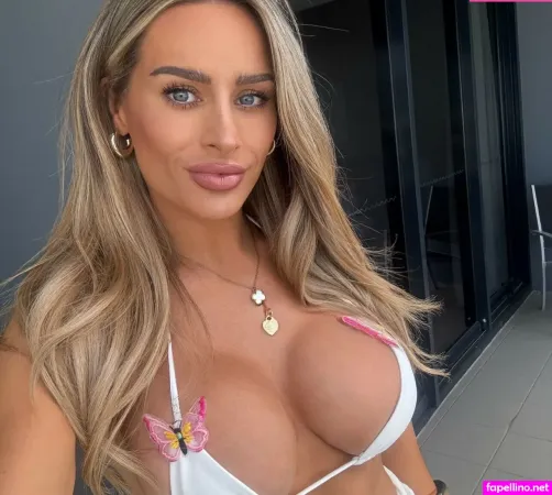 Holliecrombiex OnlyFans Thumbnail #44mwmvN3XO