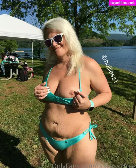 Holliess1free OnlyFans Thumbnail #oTxhVetaKf