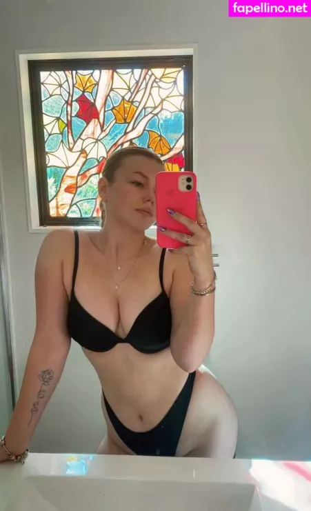 Holliesworldd OnlyFans Thumbnail #R1eKs4gJIE