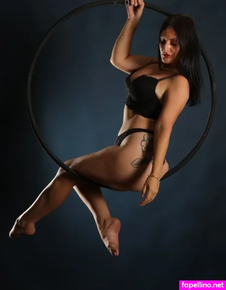 Holliex Main Profile Photo