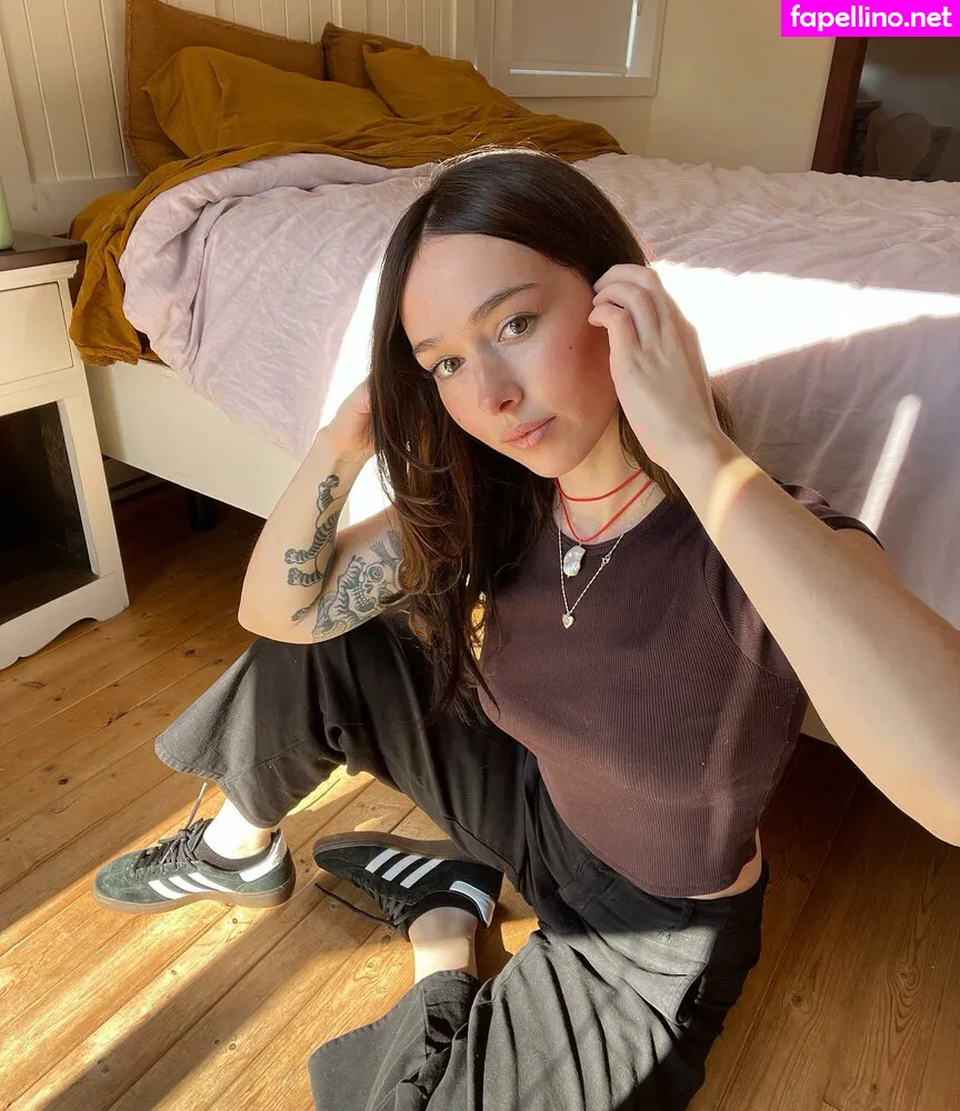 holls8, holls8_ Nude Leaked OnlyFans Photo #rAeT3Z8LG4