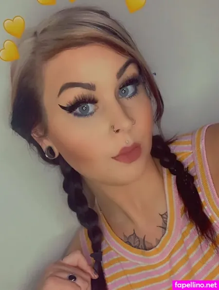 Hollsfreepage OnlyFans Thumbnail #WFUVYIWttG